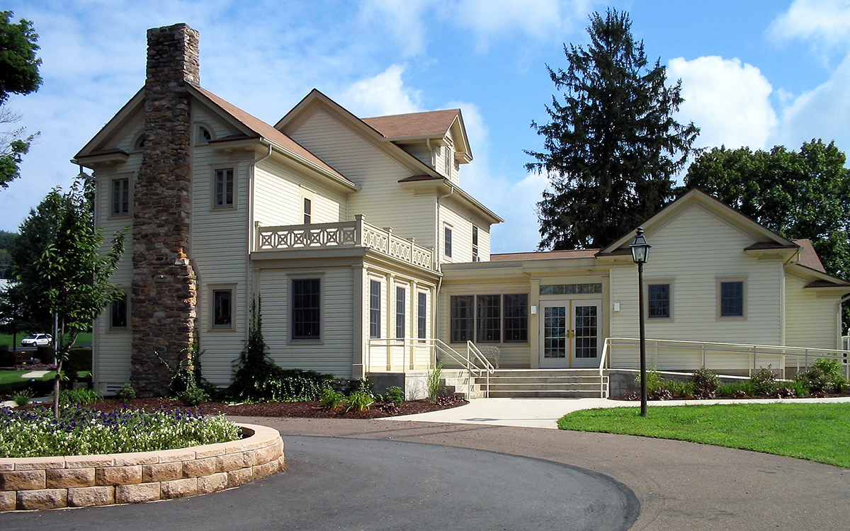 Bloomsburg University Fenstemaker Alumni House